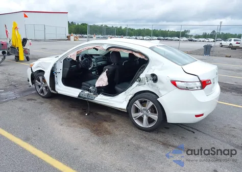 2014 Acura Ilx 2.0L z USA, uszkodzony, nr VIN 19VDE1F37EE009747